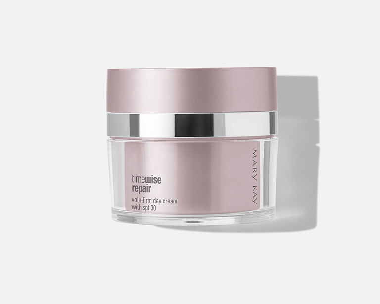 Crema de D&iacute;a TimeWise Repair&reg; Volu-Firm&reg; con FPS 30
